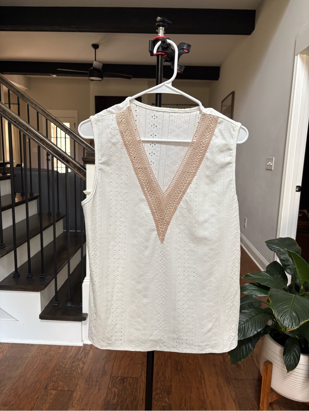 SHEIN Cream Eyelet V-Neck Sleeveless Camisole with Tan Trim